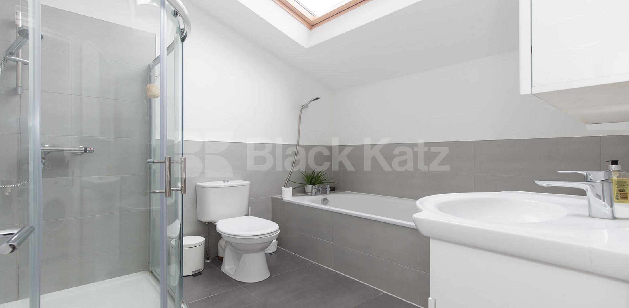 			Fantastic New Instruction!, 2 Bedroom, 1 bath, 1 reception Ground Floor Flat			 Cecile Park, Crouch End